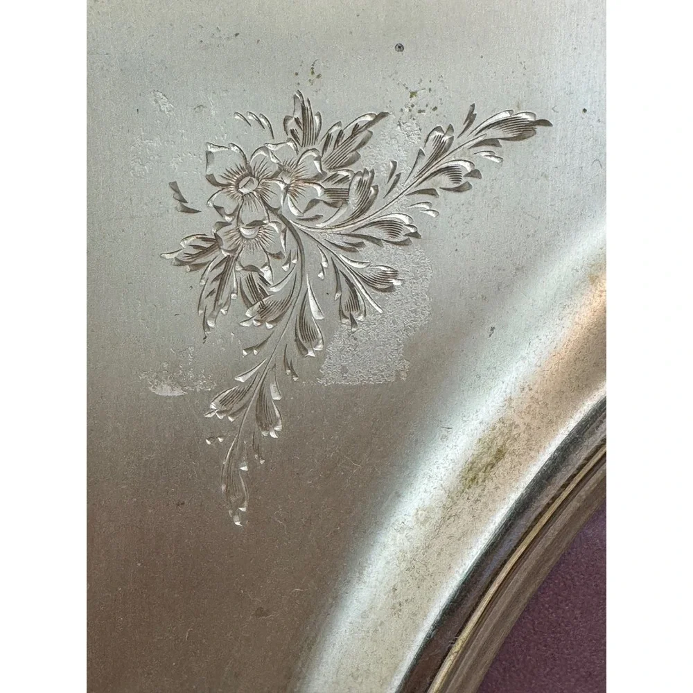 Vintage Gold‎ Etched Floral Oval Picture Frame Velvet Back 9x11.5 Tabletop Wall